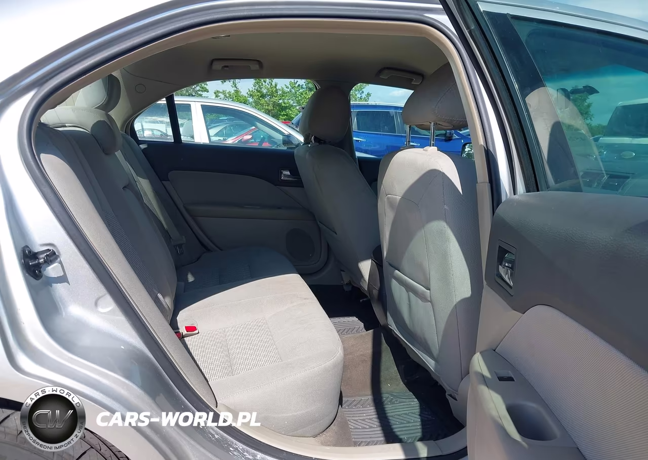 2012 Ford Fusion Se VIN:3FAHP0HA7CR261518 - 8