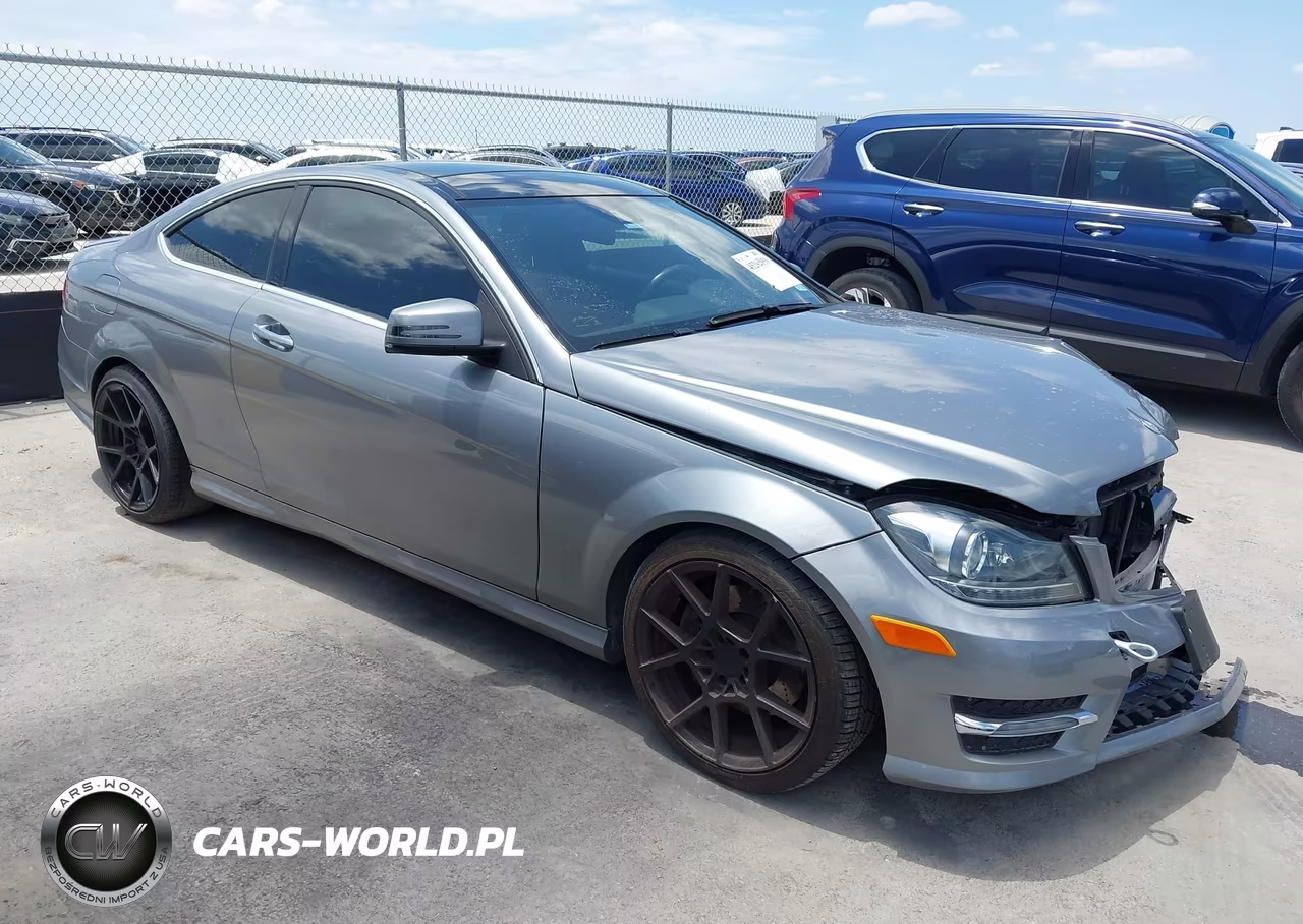 2014 Mercedes-Benz C 350 Sport – zdjęcie 1 z 17