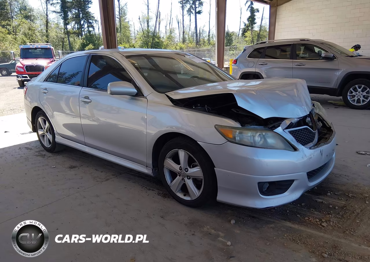 2010 Toyota Camry Se V6 – zdjęcie 1 z 16