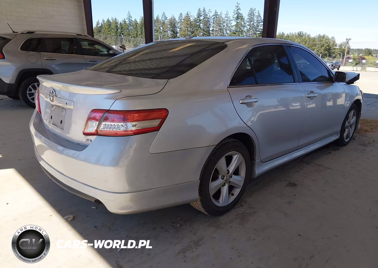 2010 Toyota Camry Se V6 VIN:4T1BK3EK0AU111958 - 4