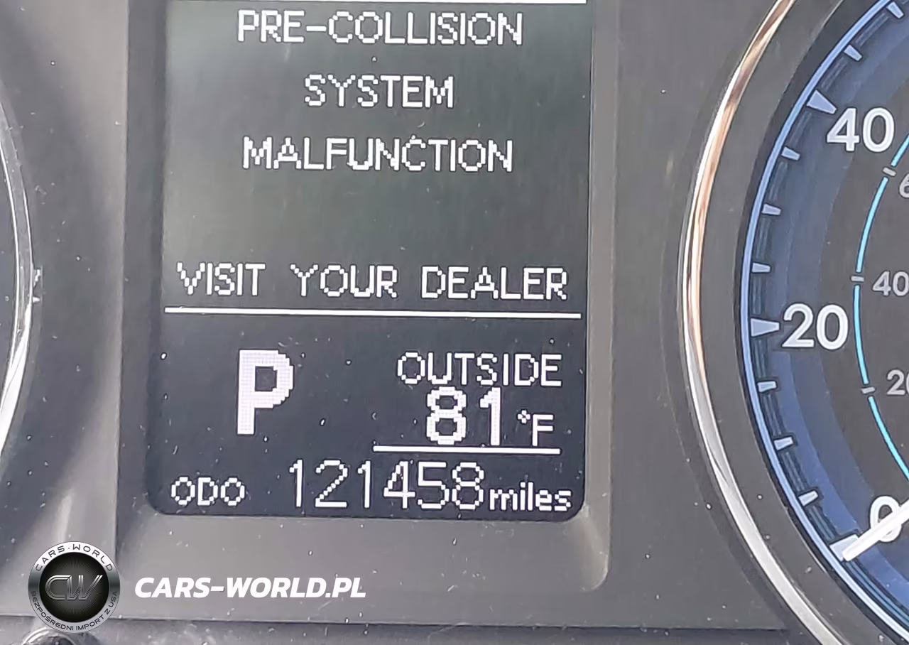 2018 Toyota Corolla Le VIN:5YFBURHE7JP834307 - 16