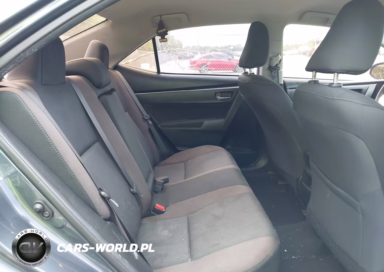 2018 Toyota Corolla Le VIN:5YFBURHE7JP834307 - 8