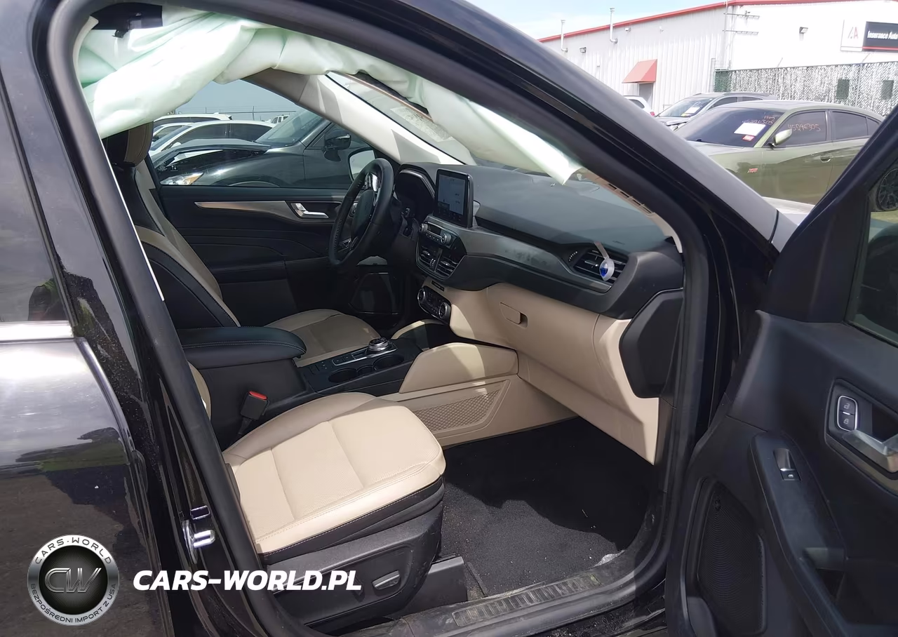 2021 Ford Escape Titanium Hybrid VIN:1FMCU0DZXMUB14169 - 5