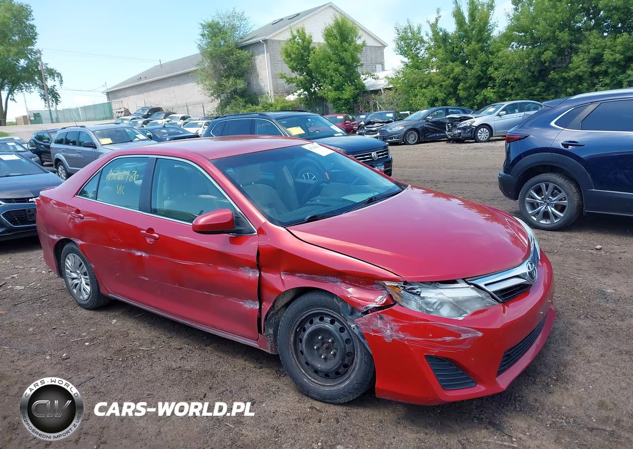 2012 Toyota Camry Le – zdjęcie 1 z 16