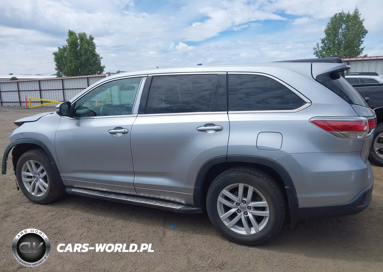 2014 Toyota Highlander Le V6 VIN:5TDBKRFH8ES009814 - 15
