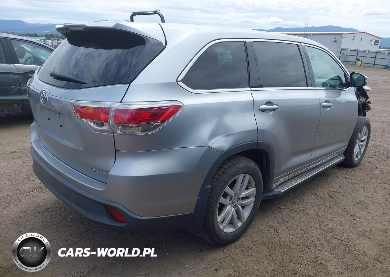2014 Toyota Highlander Le V6 VIN:5TDBKRFH8ES009814 - 4