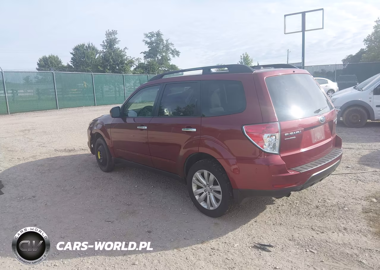 2013 Subaru Forester 2.5X Premium VIN:JF2SHADC4DH445121 - 3