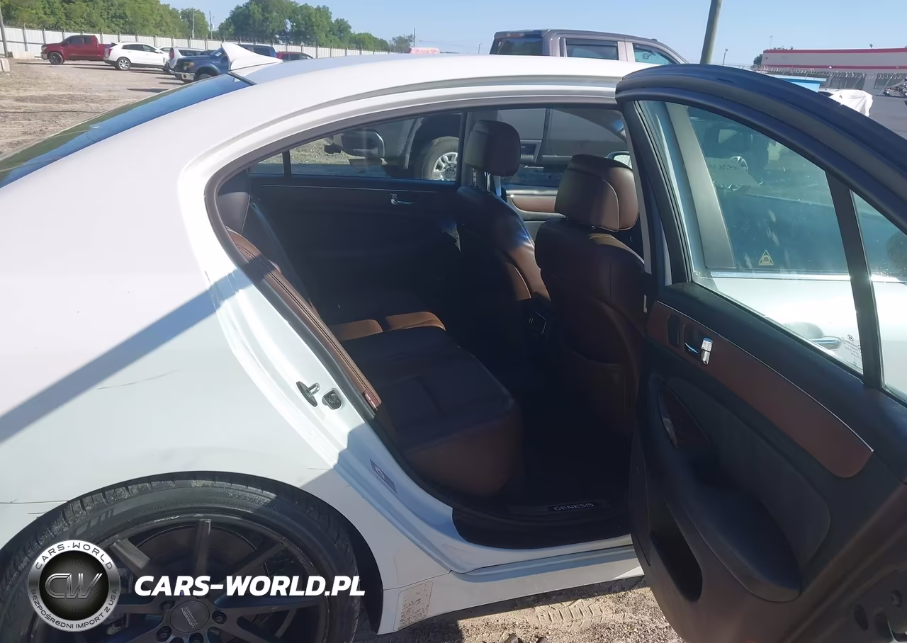 2011 Hyundai Genesis 4.6 VIN:KMHGC4DF1BU116133 - 8