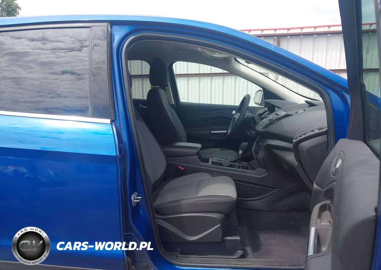 2017 Ford Escape Se VIN:1FMCU9GD3HUC40027 - 5