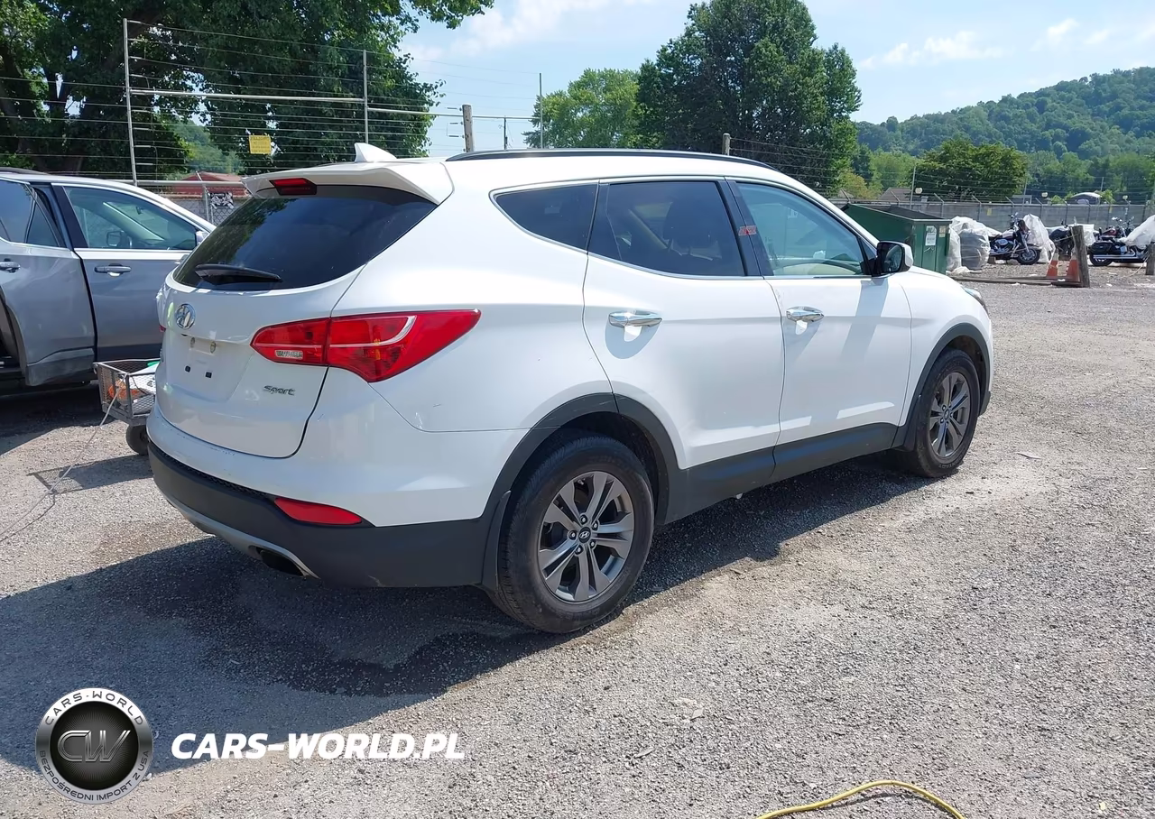 2016 Hyundai Santa Fe Sport 2.4L VIN:5XYZU3LB6GG330644 - 4