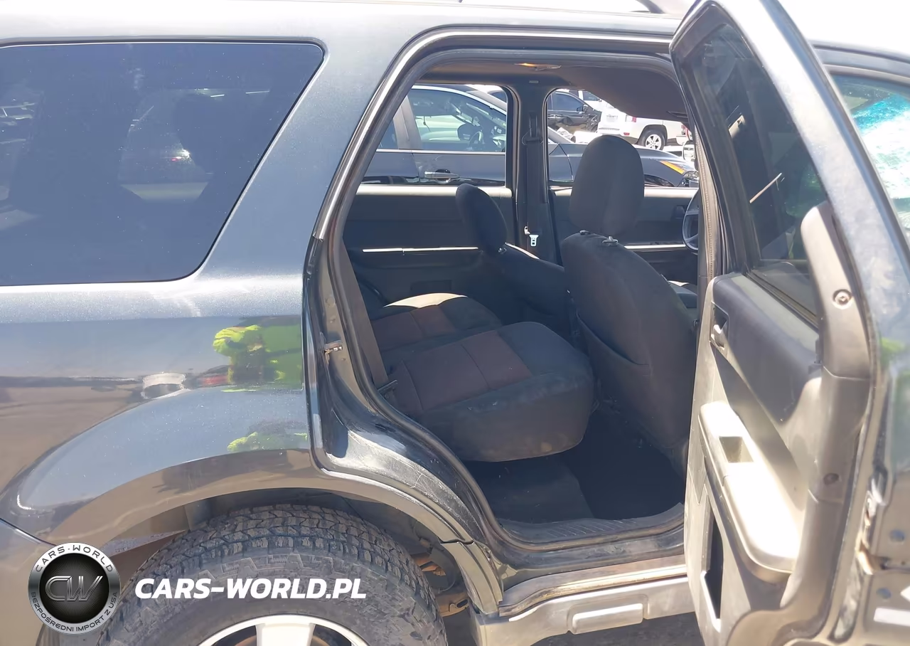 2008 Ford Escape Xlt VIN:1FMCU931X8KA46411 - 8