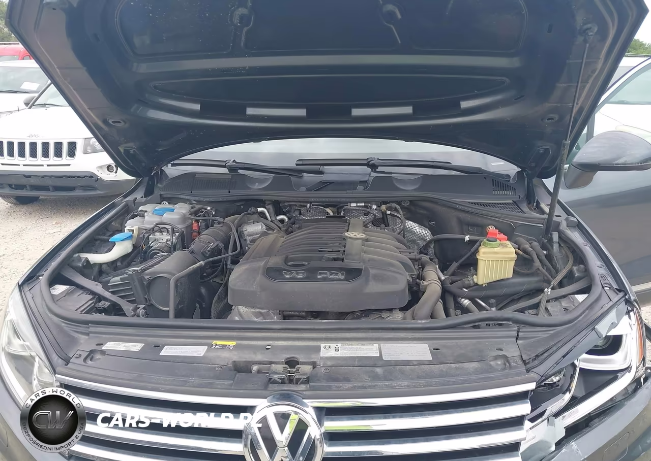 2016 Volkswagen Touareg Vr6 Sport VIN:WVGEF9BP2GD010336 - 10