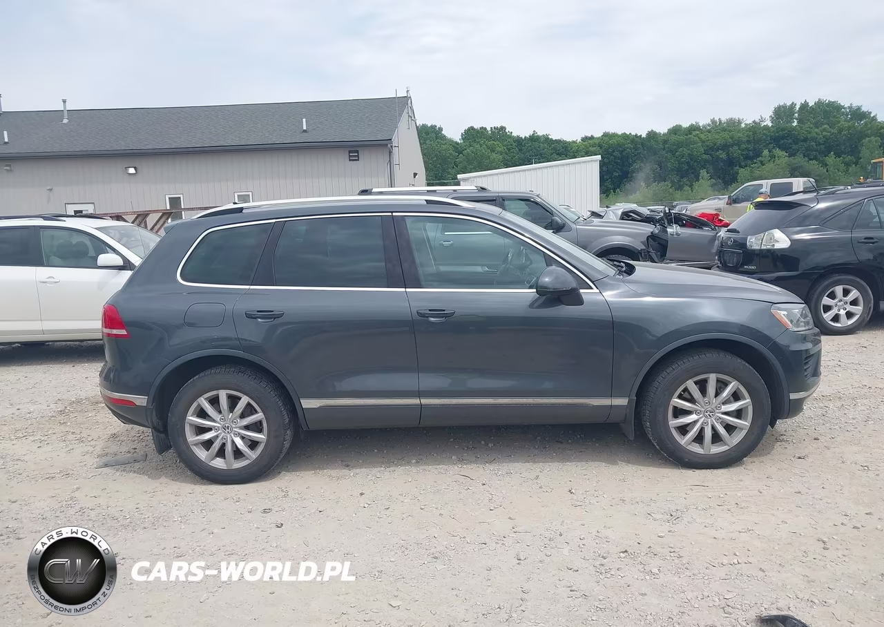 2016 Volkswagen Touareg Vr6 Sport VIN:WVGEF9BP2GD010336 - 14