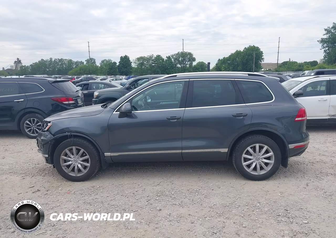 2016 Volkswagen Touareg Vr6 Sport VIN:WVGEF9BP2GD010336 - 15
