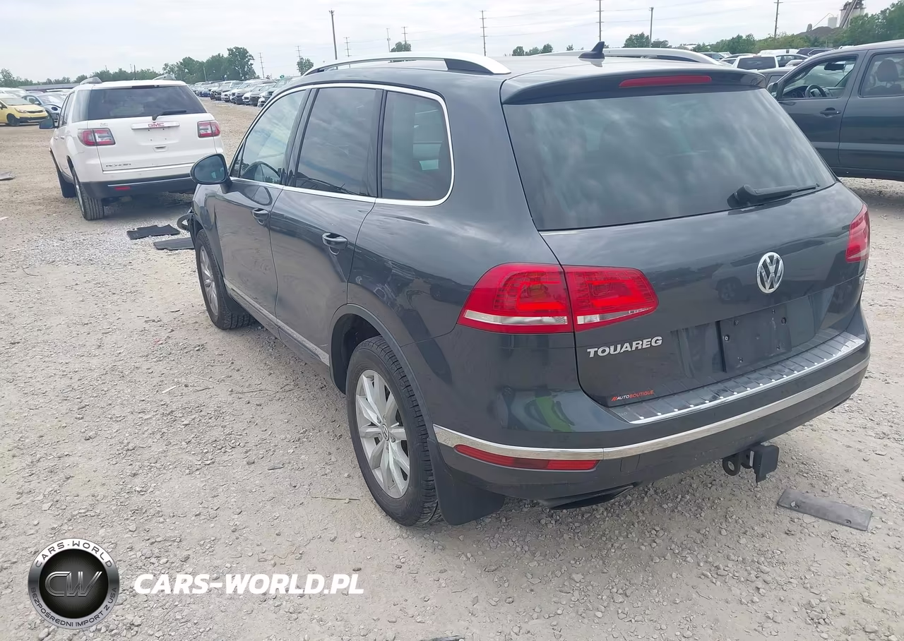 2016 Volkswagen Touareg Vr6 Sport VIN:WVGEF9BP2GD010336 - 3