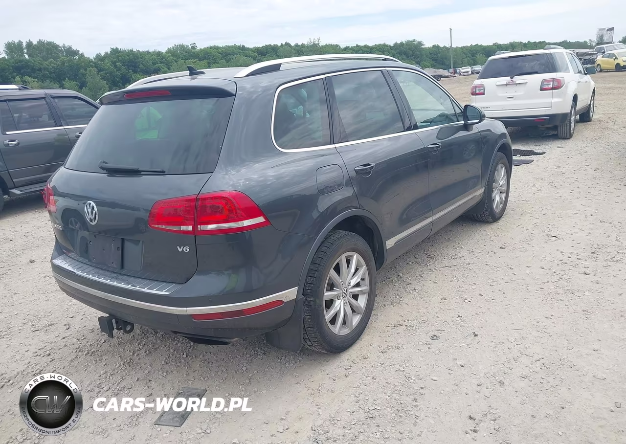 2016 Volkswagen Touareg Vr6 Sport VIN:WVGEF9BP2GD010336 - 4