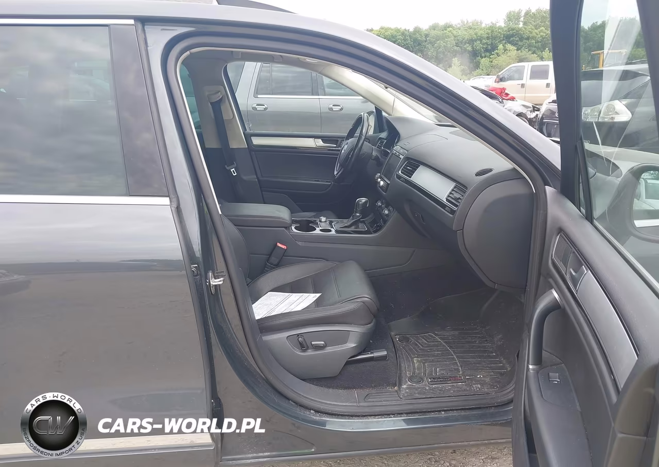 2016 Volkswagen Touareg Vr6 Sport VIN:WVGEF9BP2GD010336 - 5