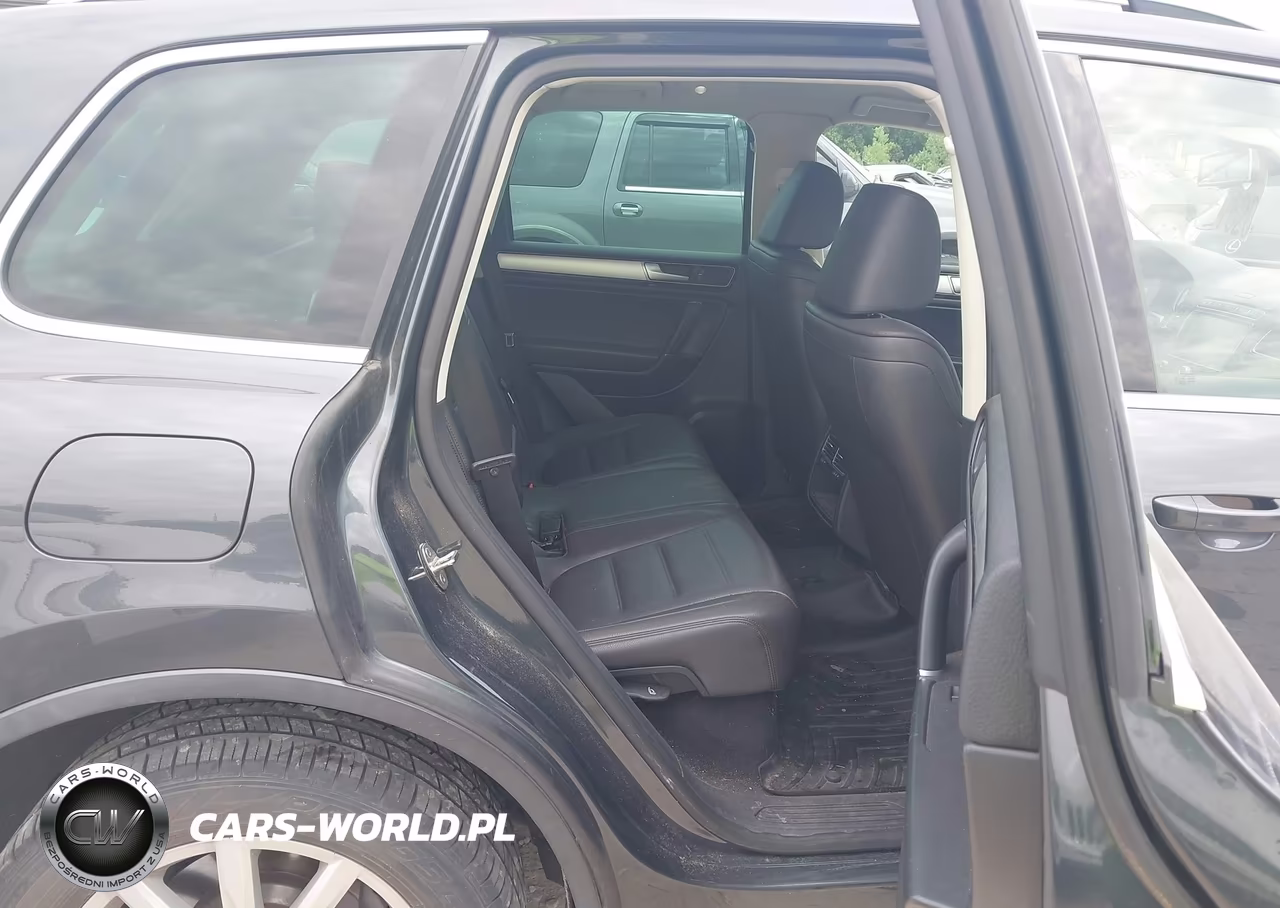 2016 Volkswagen Touareg Vr6 Sport VIN:WVGEF9BP2GD010336 - 8