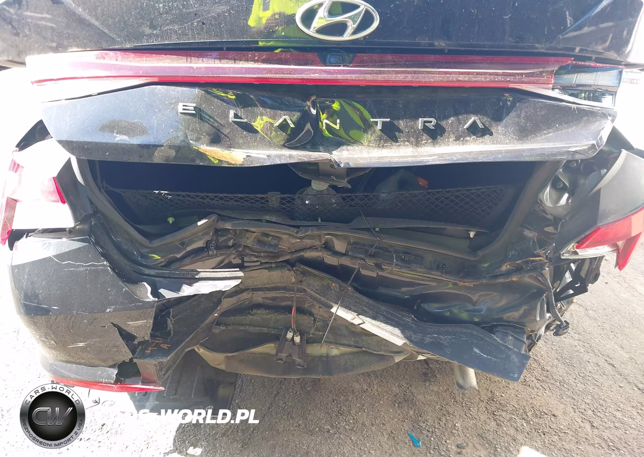 2022 Hyundai Elantra Sel VIN:5NPLS4AG9NH085327 - 17