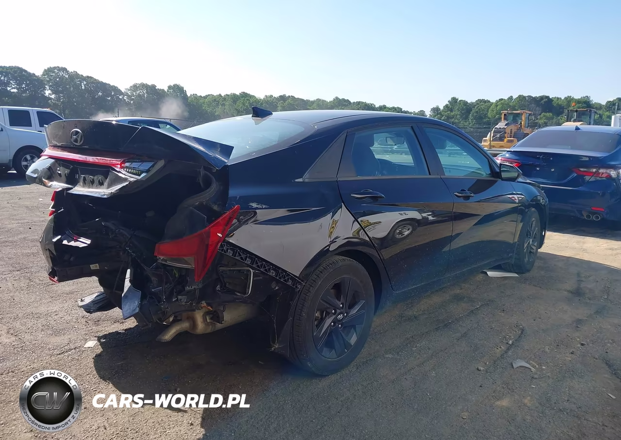 2022 Hyundai Elantra Sel VIN:5NPLS4AG9NH085327 - 4