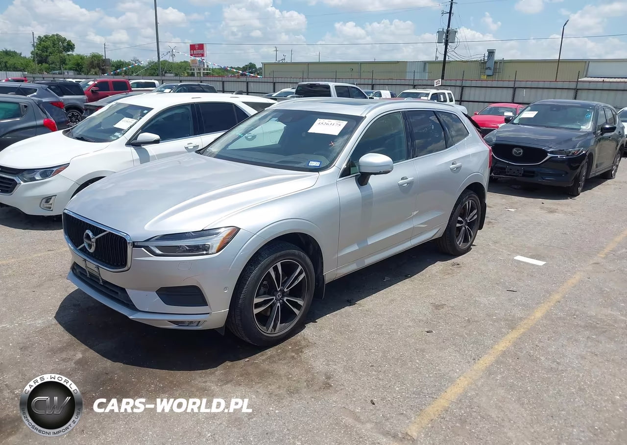 2018 Volvo Xc60 T5 Momentum VIN:LYV102RK7JB082298 - 2