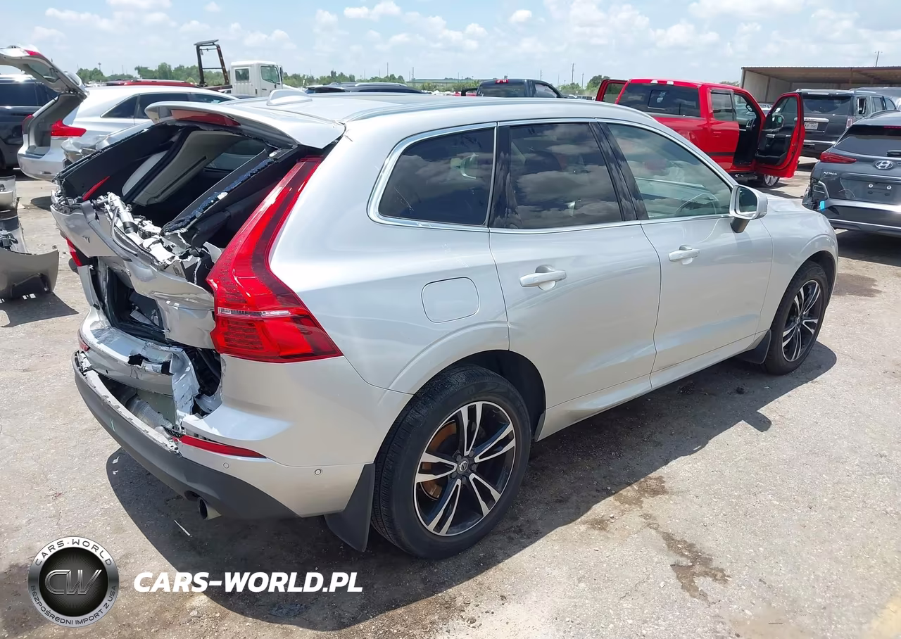 2018 Volvo Xc60 T5 Momentum VIN:LYV102RK7JB082298 - 4