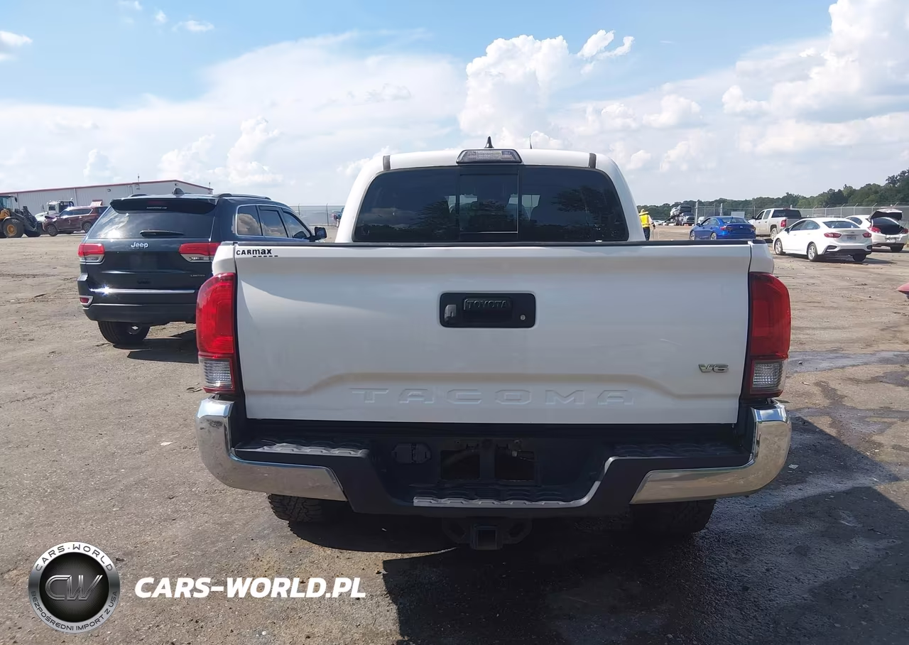 2018 Toyota Tacoma Sr5 V6 VIN:5TFAZ5CN2JX064614 - 17