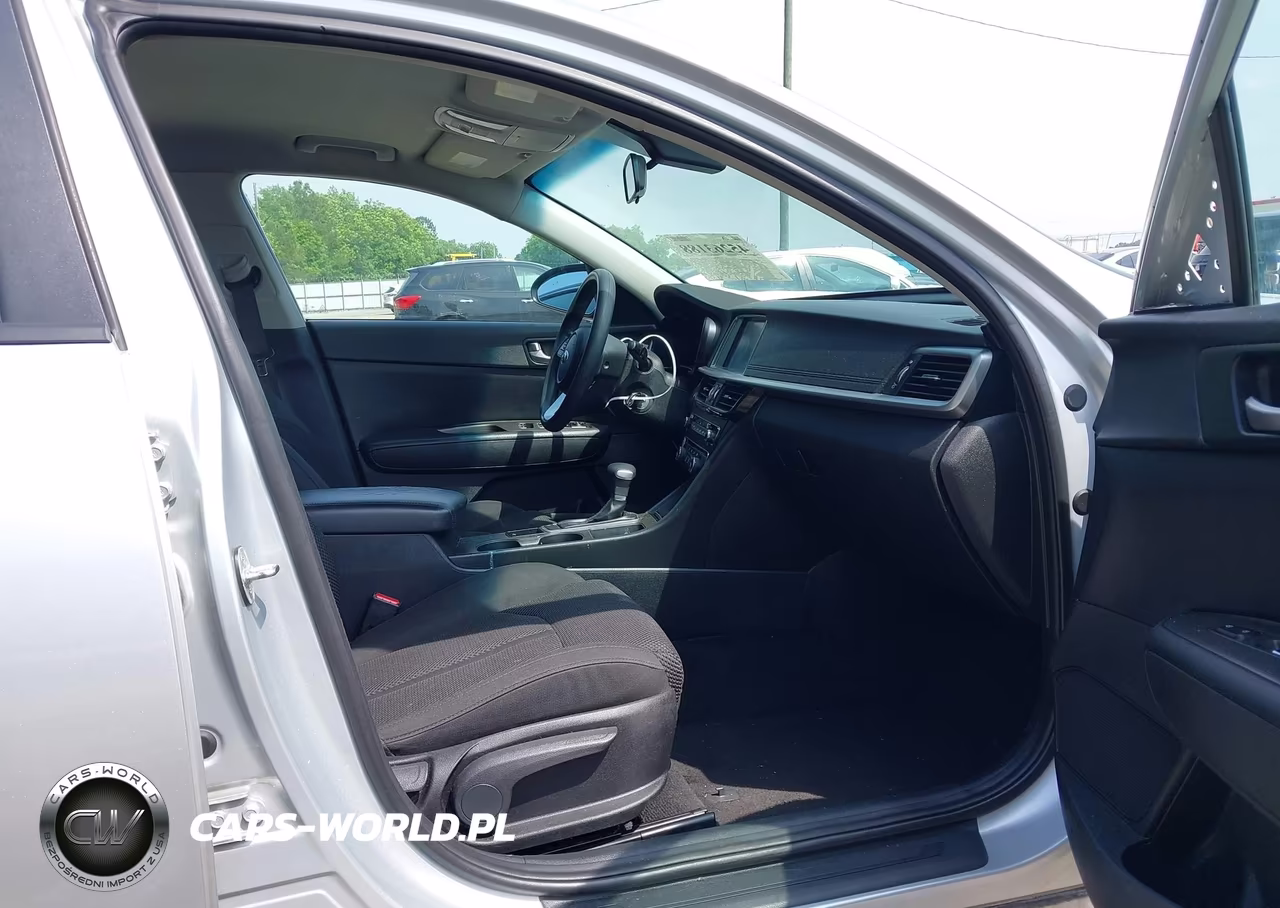 2019 Kia Optima Lx VIN:5XXGT4L34KG282521 - 5