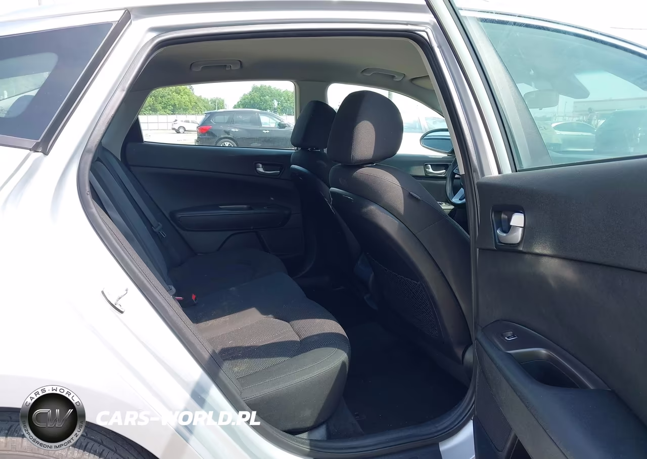 2019 Kia Optima Lx VIN:5XXGT4L34KG282521 - 8