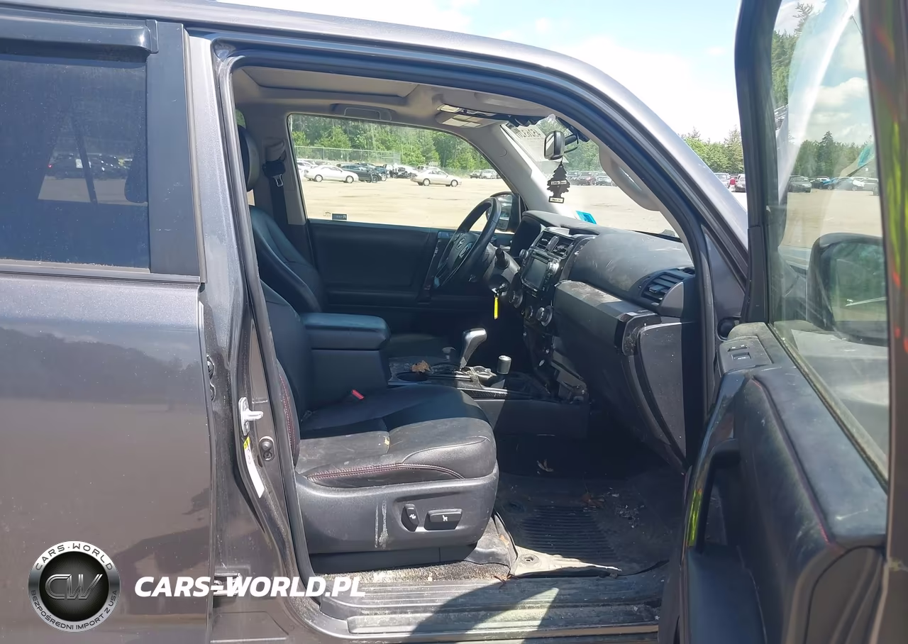 2018 Toyota 4Runner Trd Off Road Premium VIN:JTEBU5JR3J5527490 - 5