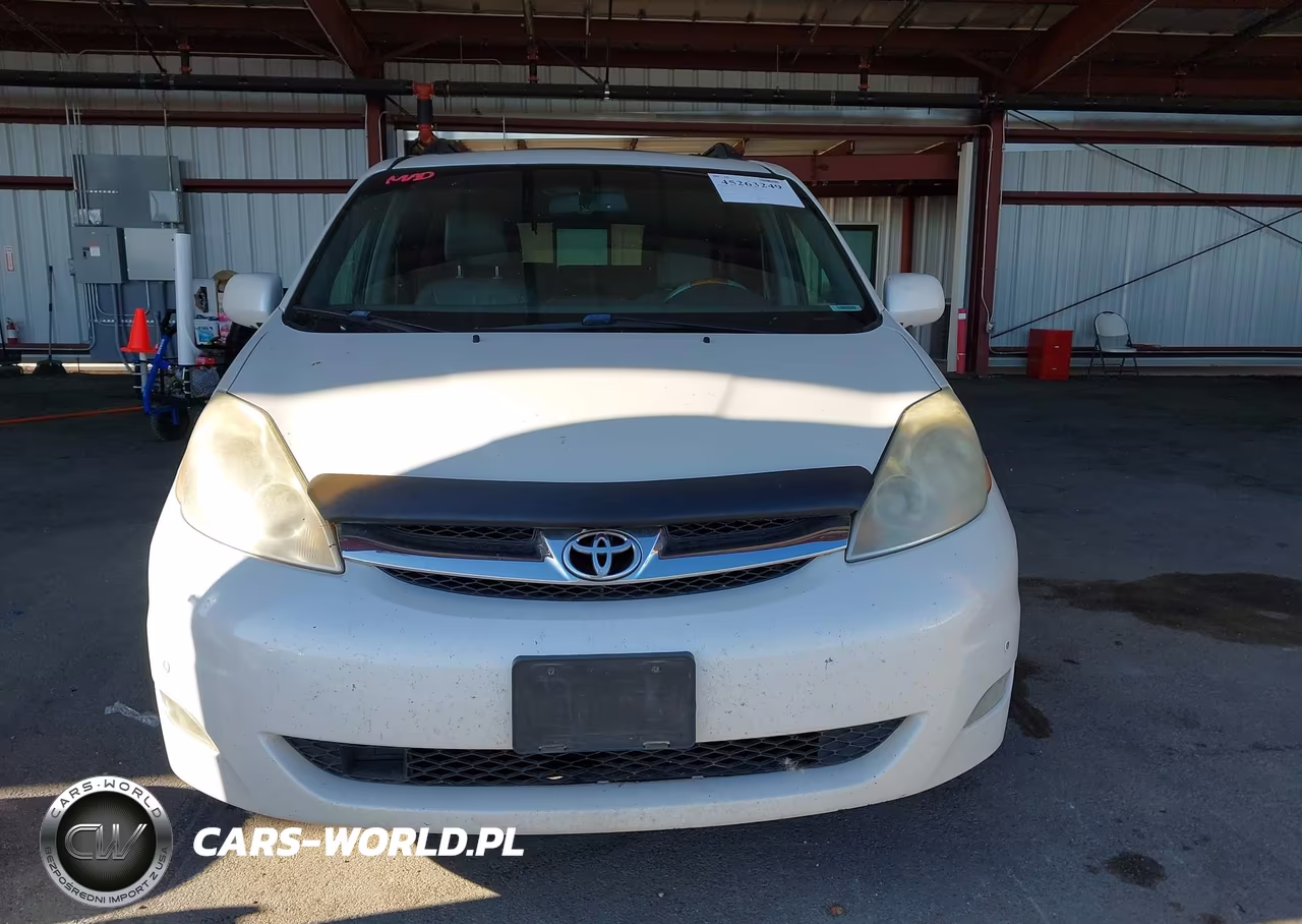 2010 Toyota Sienna Limited VIN:5TDYK4CC8AS304850 - 12