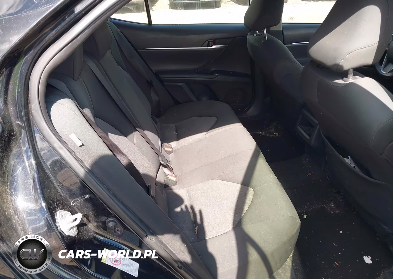 2018 Toyota Camry Le VIN:JTNB11HK0J3008788 - 8