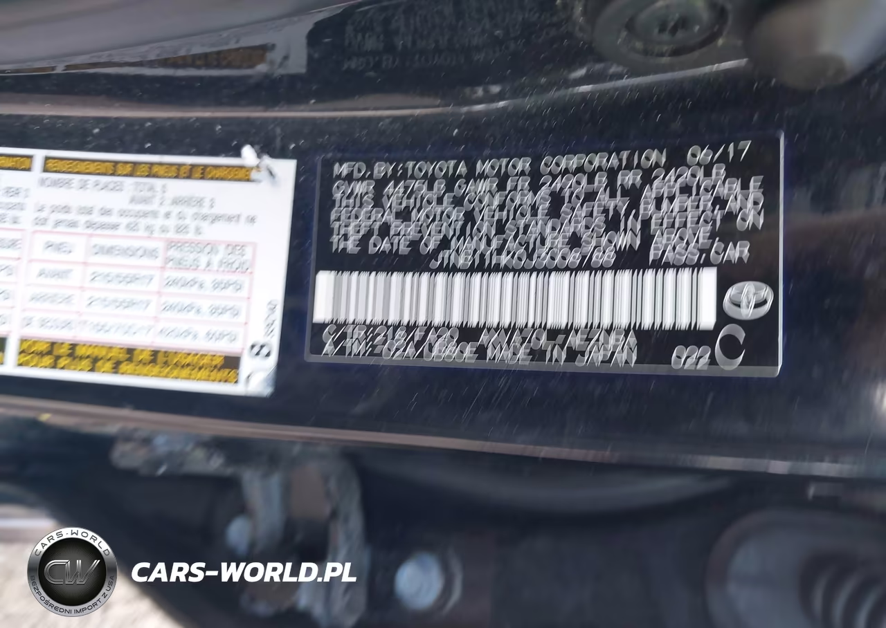 2018 Toyota Camry Le VIN:JTNB11HK0J3008788 - 9