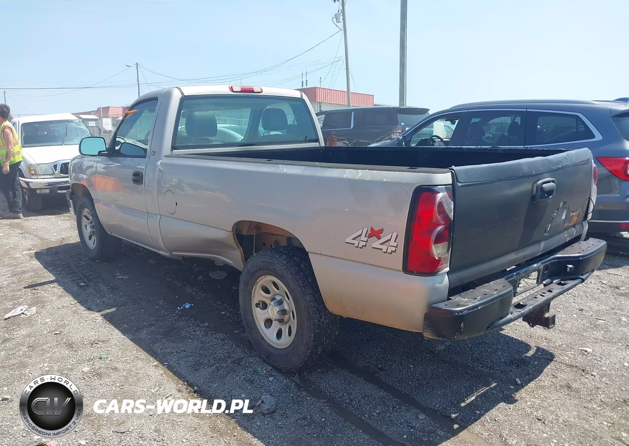 2005 Chevrolet Silverado 1500 Work Truck VIN:1GCEK14V45Z125517 - 3