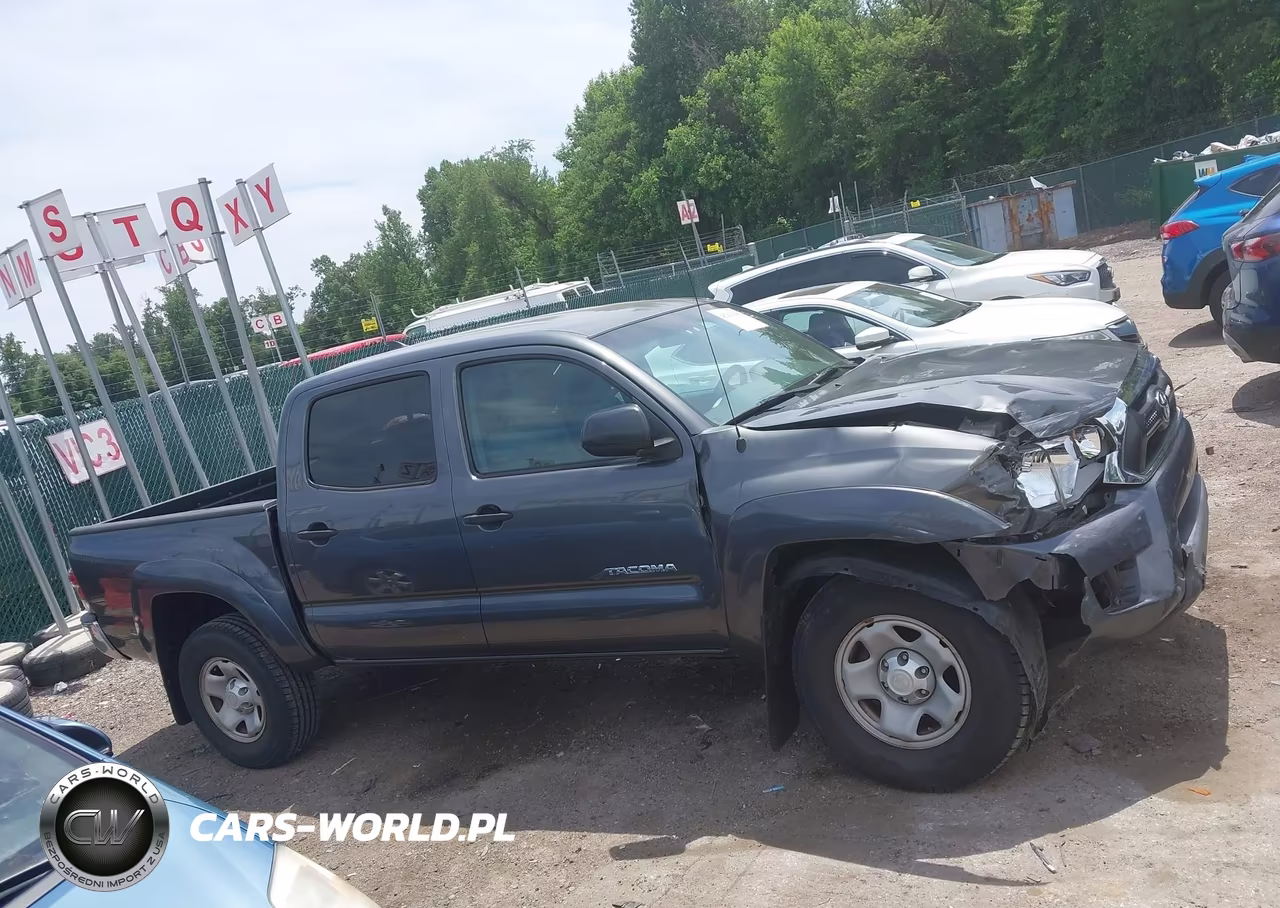 2014 Toyota Tacoma Base V6 VIN:3TMLU4EN4EM135435 - 13