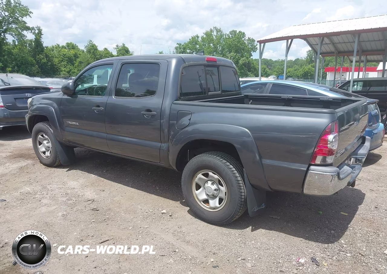 2014 Toyota Tacoma Base V6 VIN:3TMLU4EN4EM135435 - 3