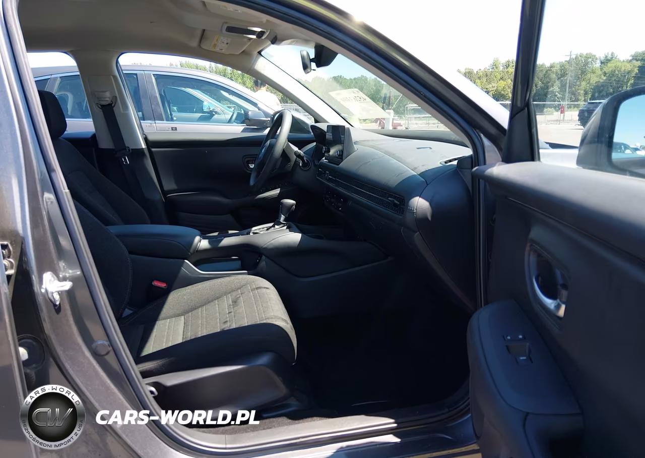 2025 Honda Hr-V Awd Lx VIN:3CZRZ2H32SM703911 - 5
