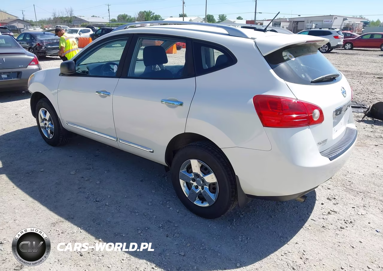 2015 Nissan Rogue Select S VIN:JN8AS5MV4FW767832 - 3