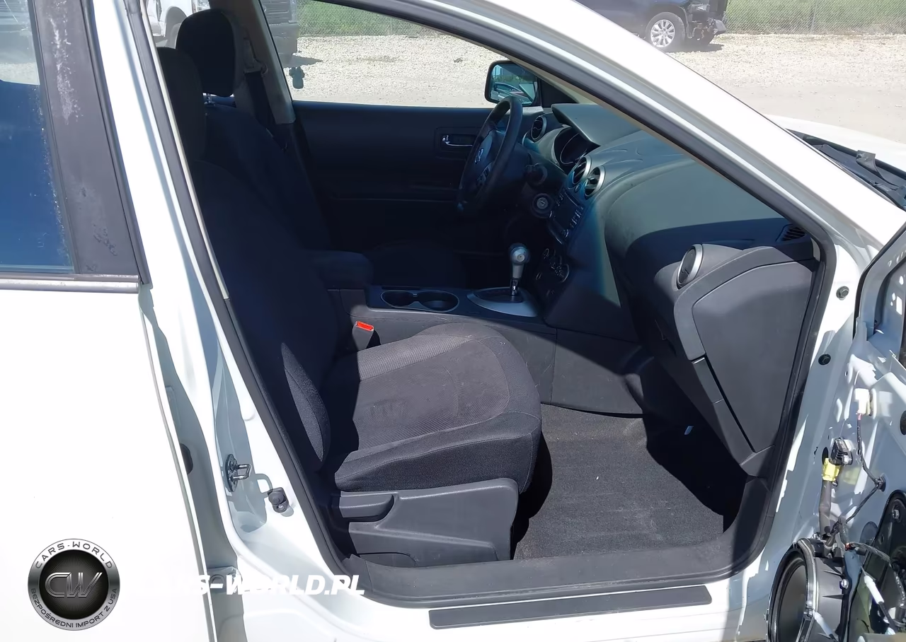 2015 Nissan Rogue Select S VIN:JN8AS5MV4FW767832 - 5