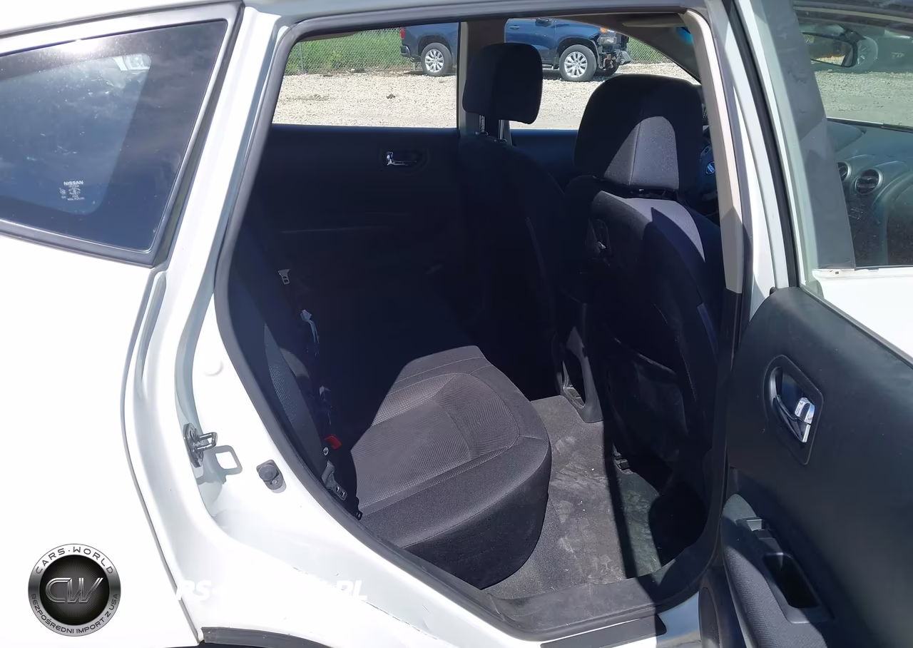 2015 Nissan Rogue Select S VIN:JN8AS5MV4FW767832 - 8