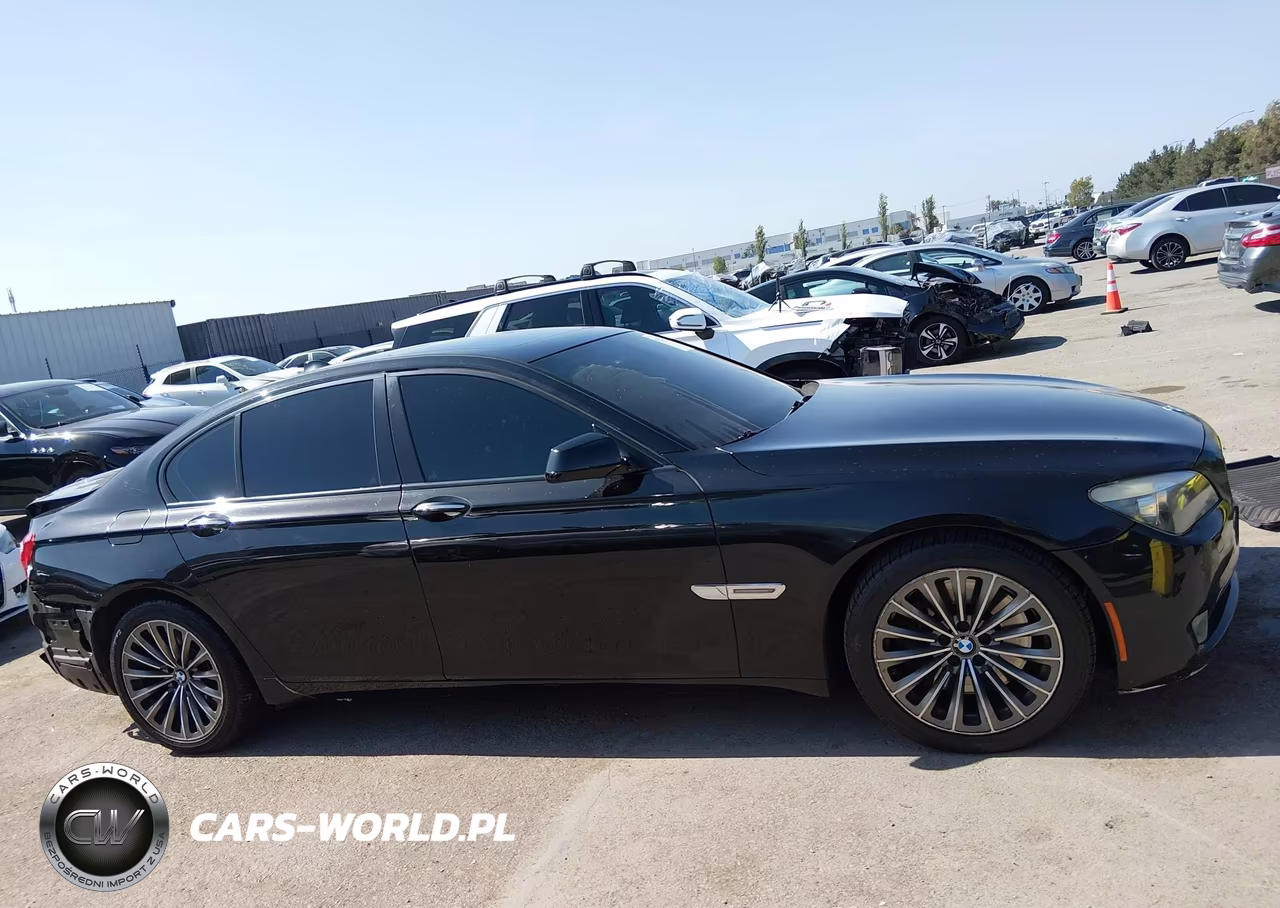 2009 BMW 750I VIN:WBAKA83569CY33239 - 14