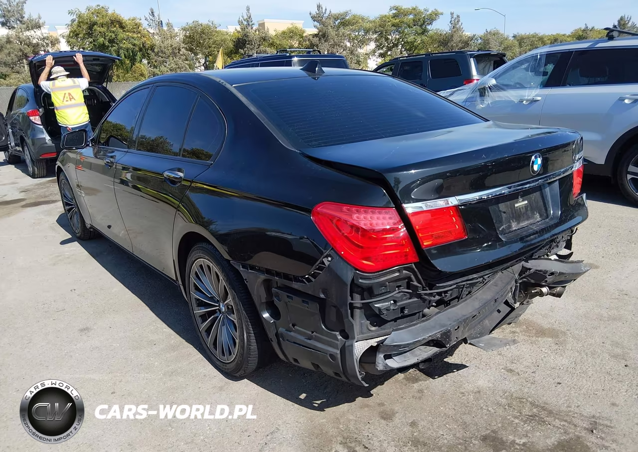 2009 BMW 750I VIN:WBAKA83569CY33239 - 3