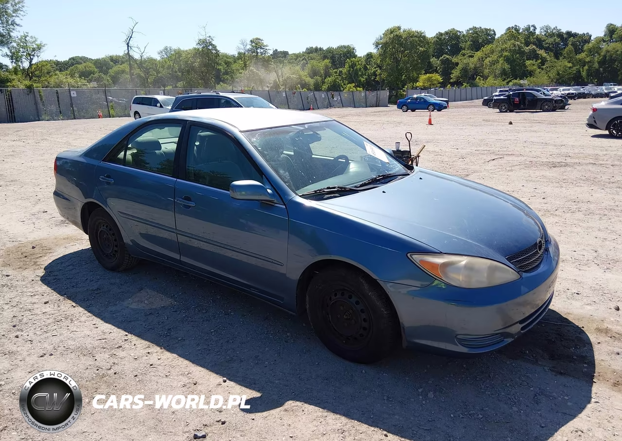 2004 Toyota Camry Le – zdjęcie 1 z 13