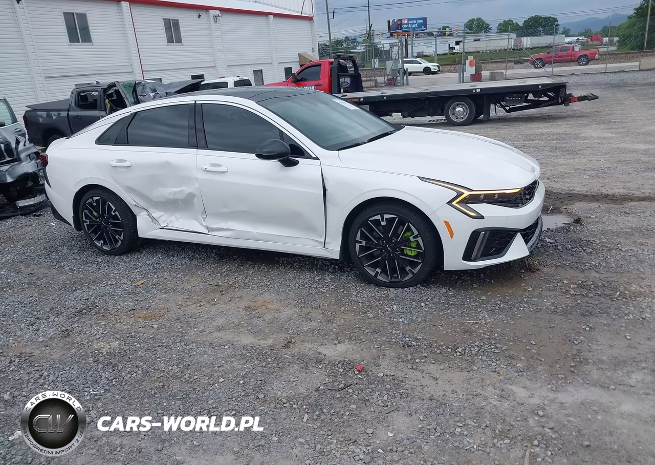 2026 Kia K5 Gt – zdjęcie 1 z 17