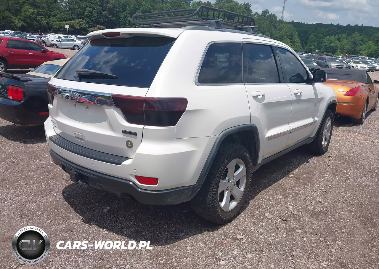 2012 Jeep Grand Cherokee Laredo VIN:1C4RJEAG3CC157554 - 4
