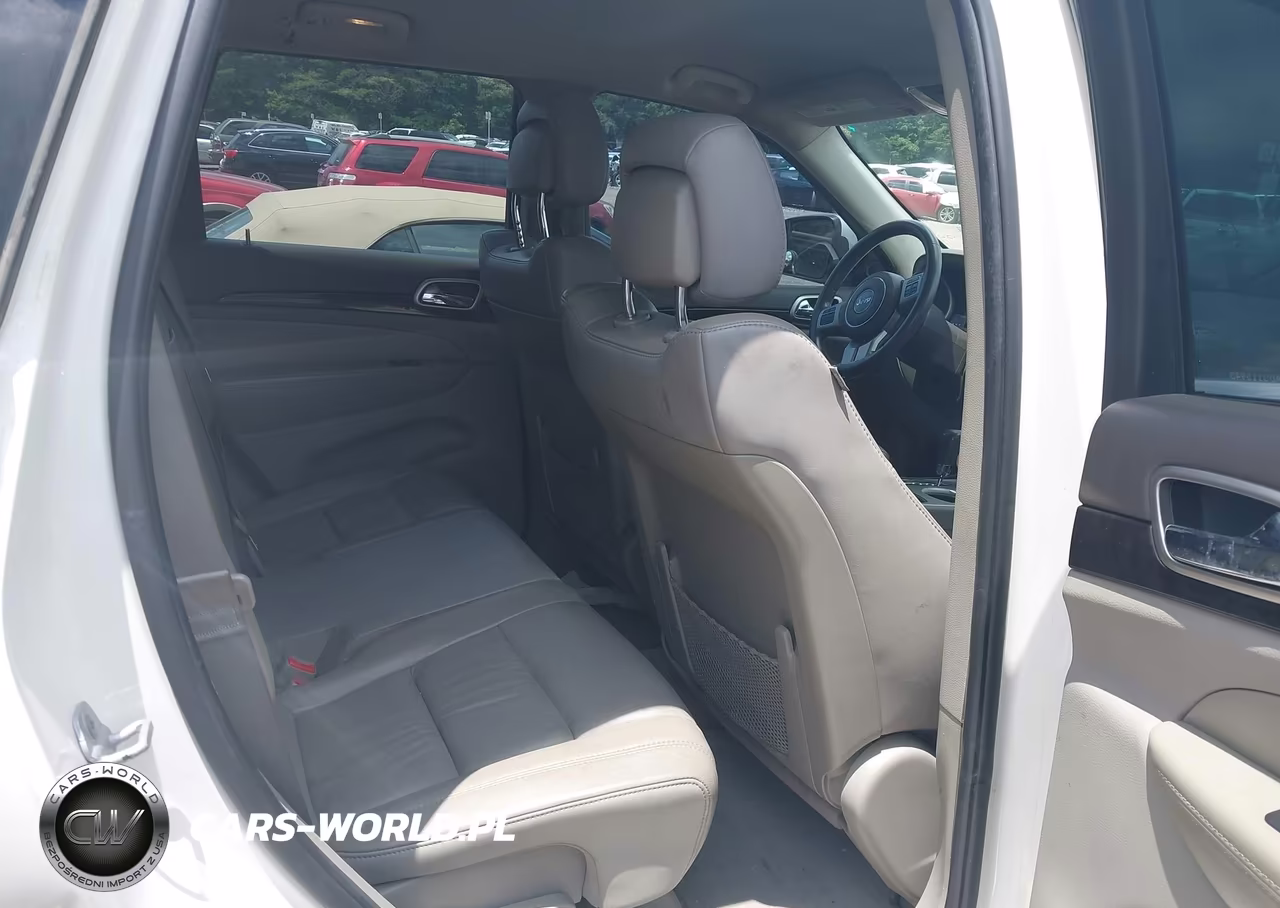 2012 Jeep Grand Cherokee Laredo VIN:1C4RJEAG3CC157554 - 8