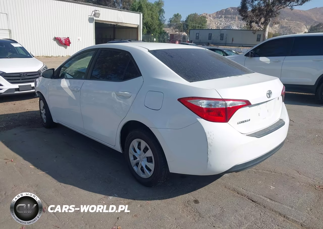 2015 Toyota Corolla L VIN:5YFBURHE6FP280832 - 3