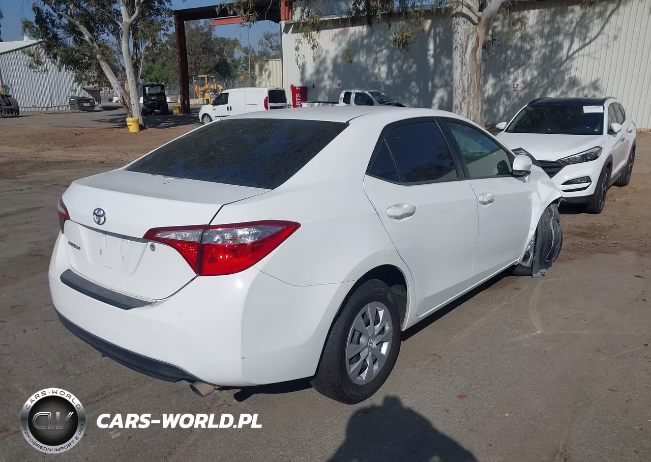 2015 Toyota Corolla L VIN:5YFBURHE6FP280832 - 4