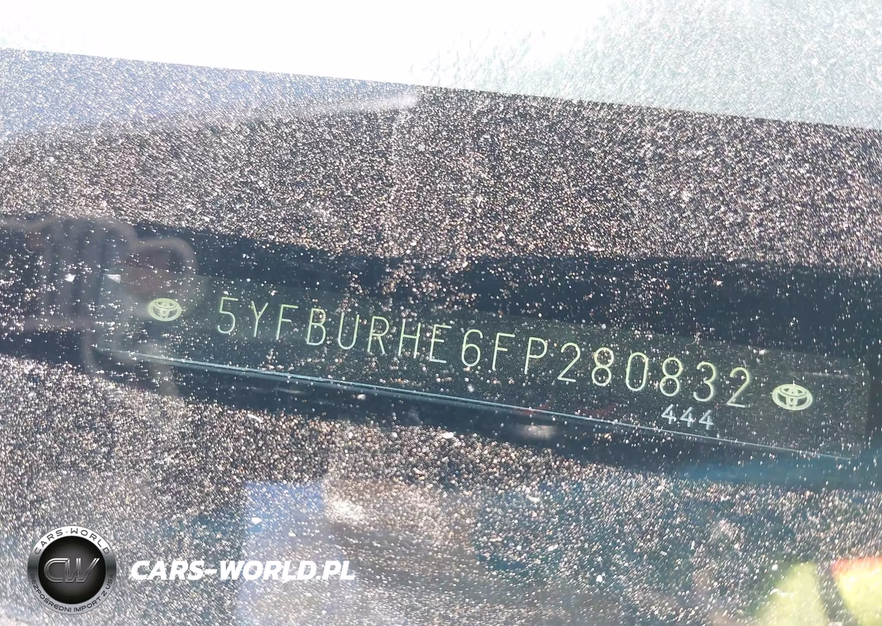 2015 Toyota Corolla L VIN:5YFBURHE6FP280832 - 9