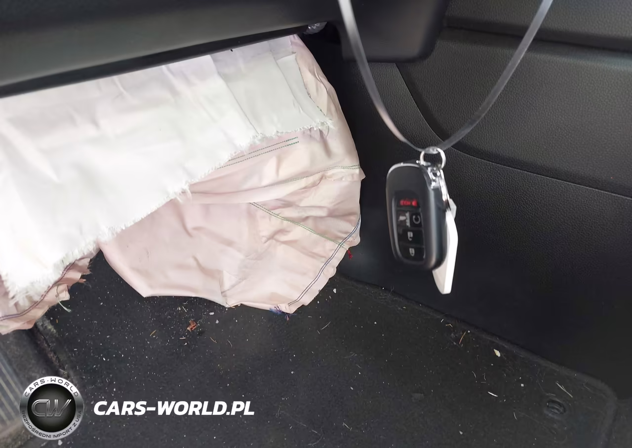 2024 Honda Pilot Touring VIN:5FNYG1H74RB043762 - 11